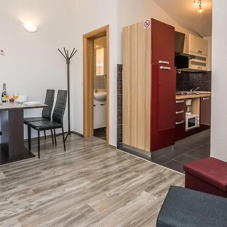 Galic 3 By Interhome Apartament Vir